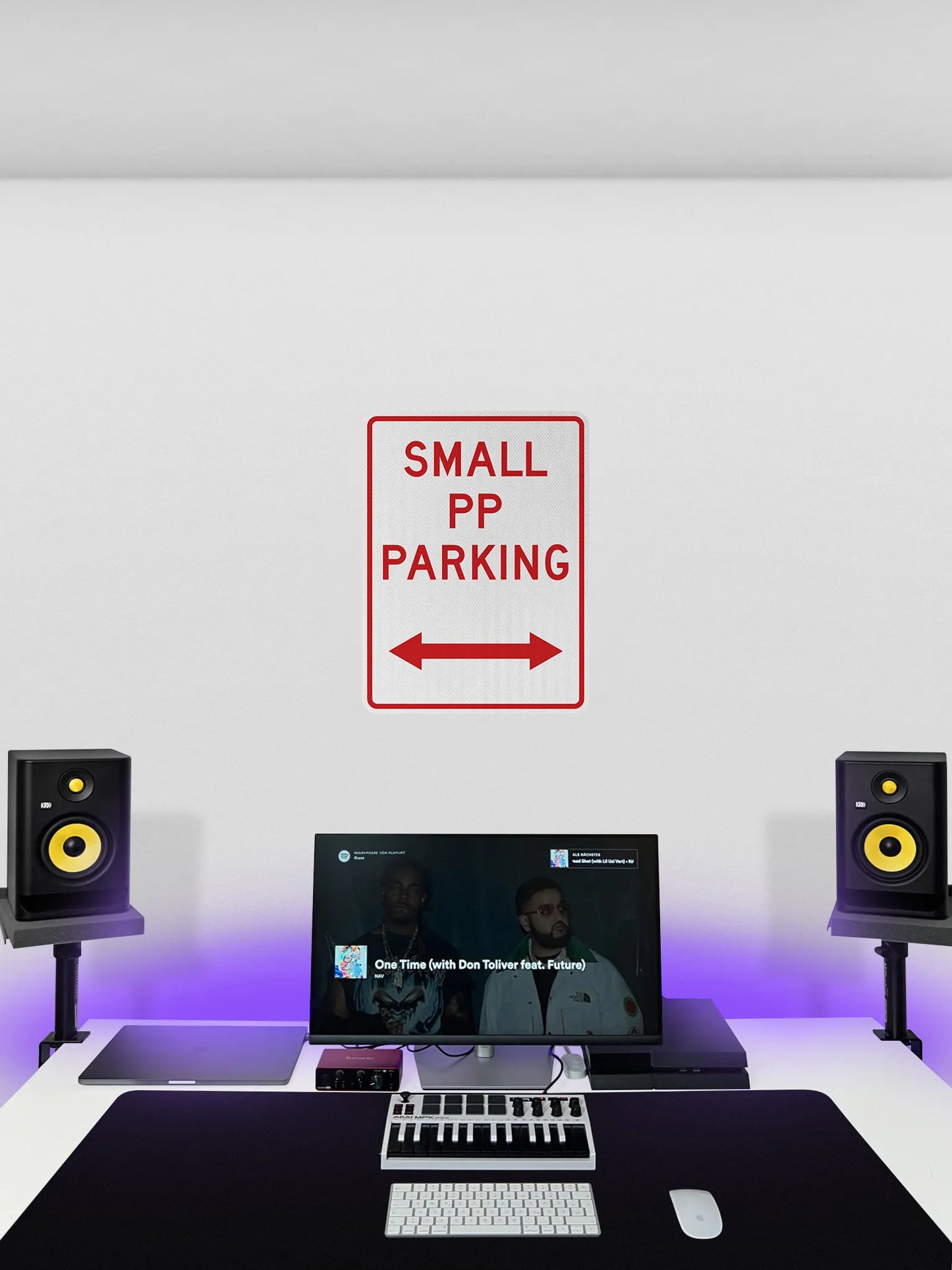 Small PP Parking Streetsign